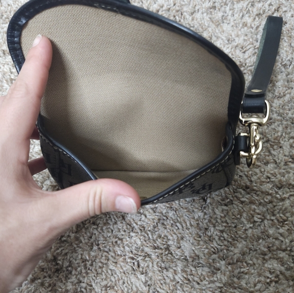 Dooney and Bourke Signature Monogram Wristlet - Picture 4 of 7